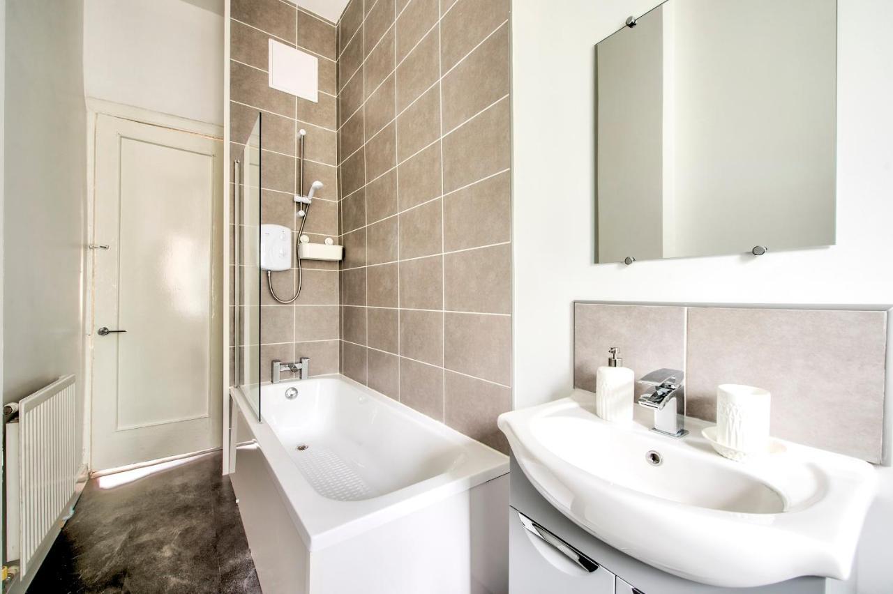 Pass The Keys Stylish 2 Bed In Heart Of West End Lejlighed Glasgow Eksteriør billede